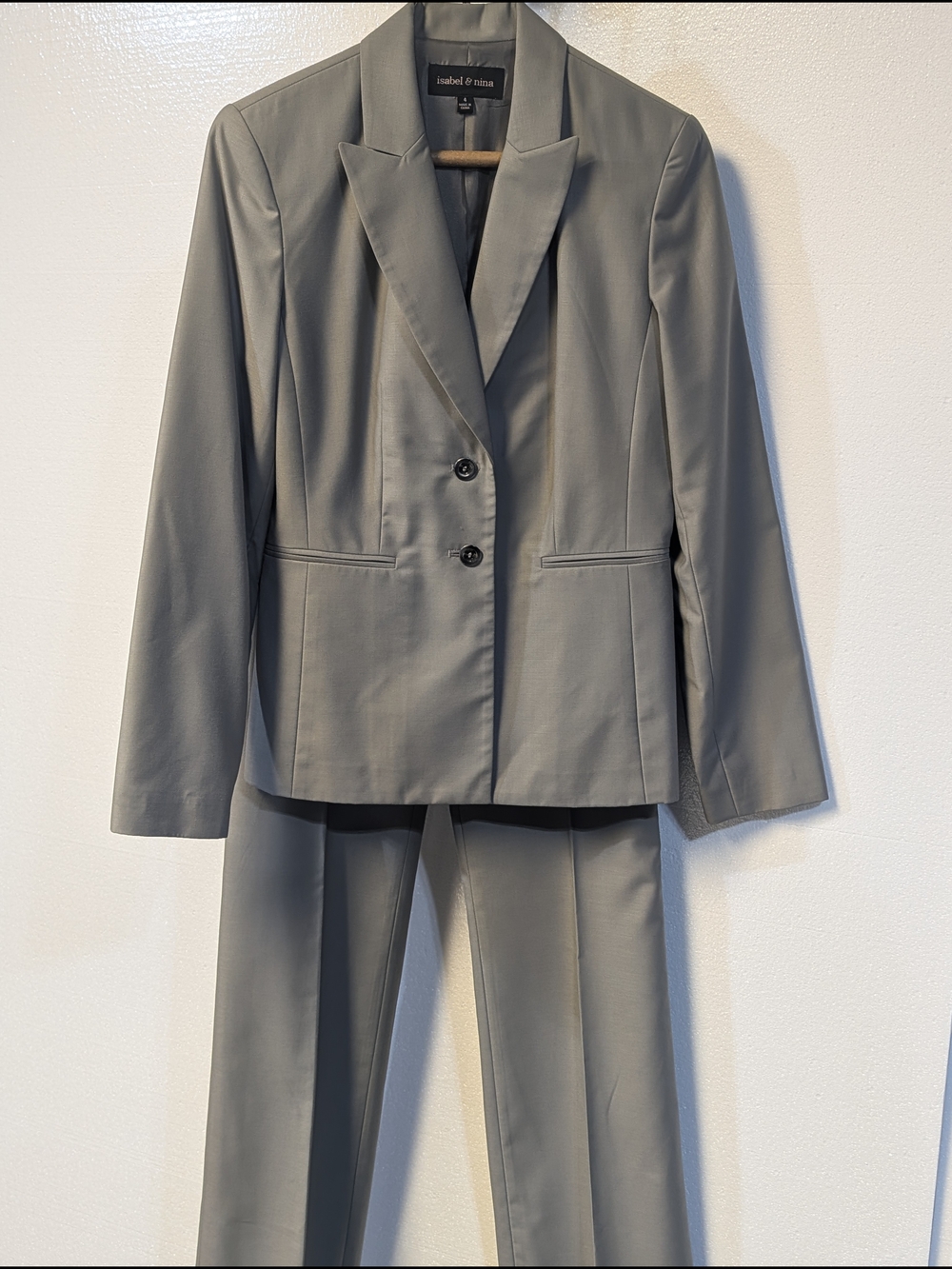 Isabel & Nina Women's Gray Tailored Blazer and Pants Set